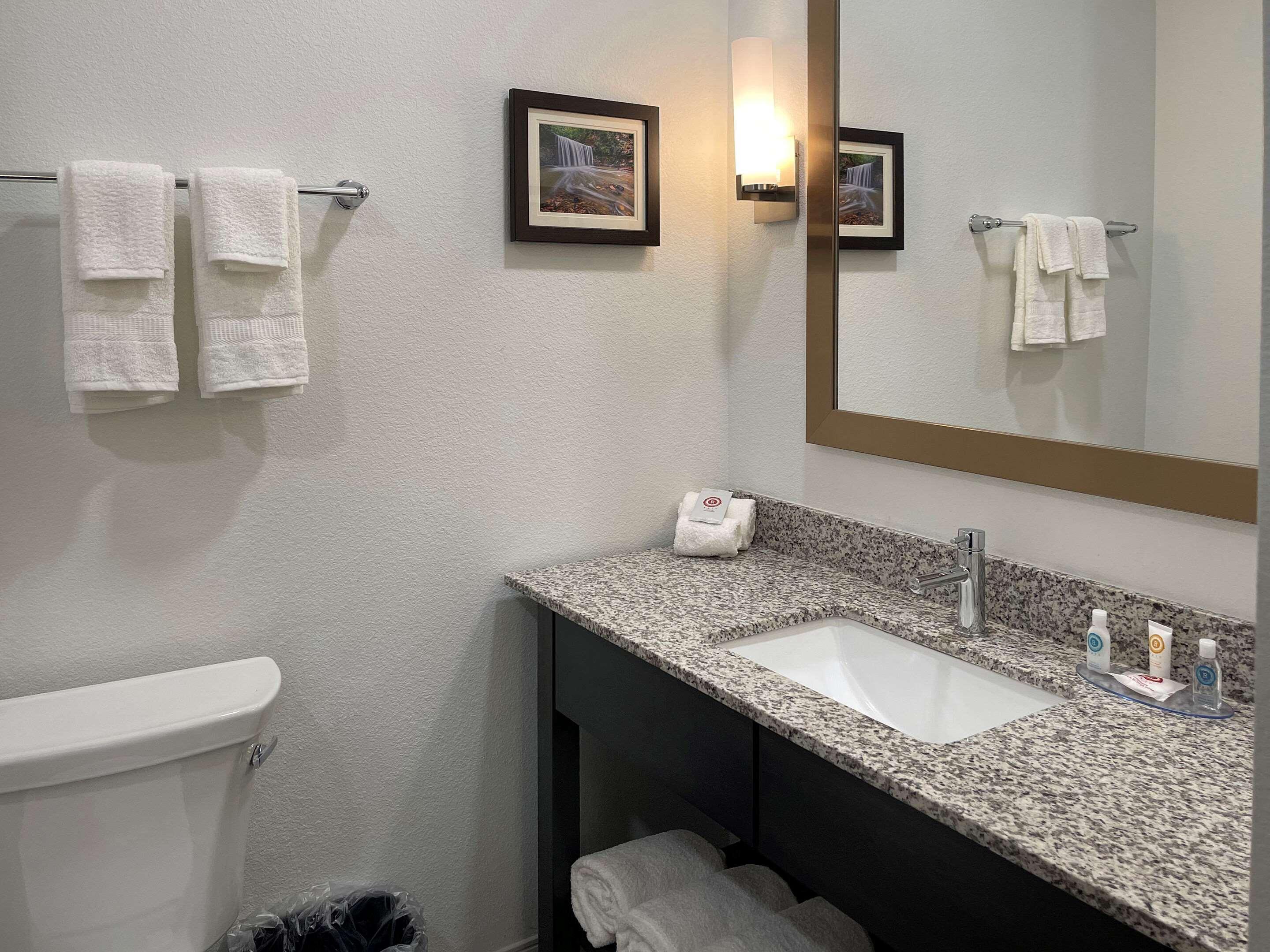 Comfort Suites Cincinnati University - Downtown Luaran gambar