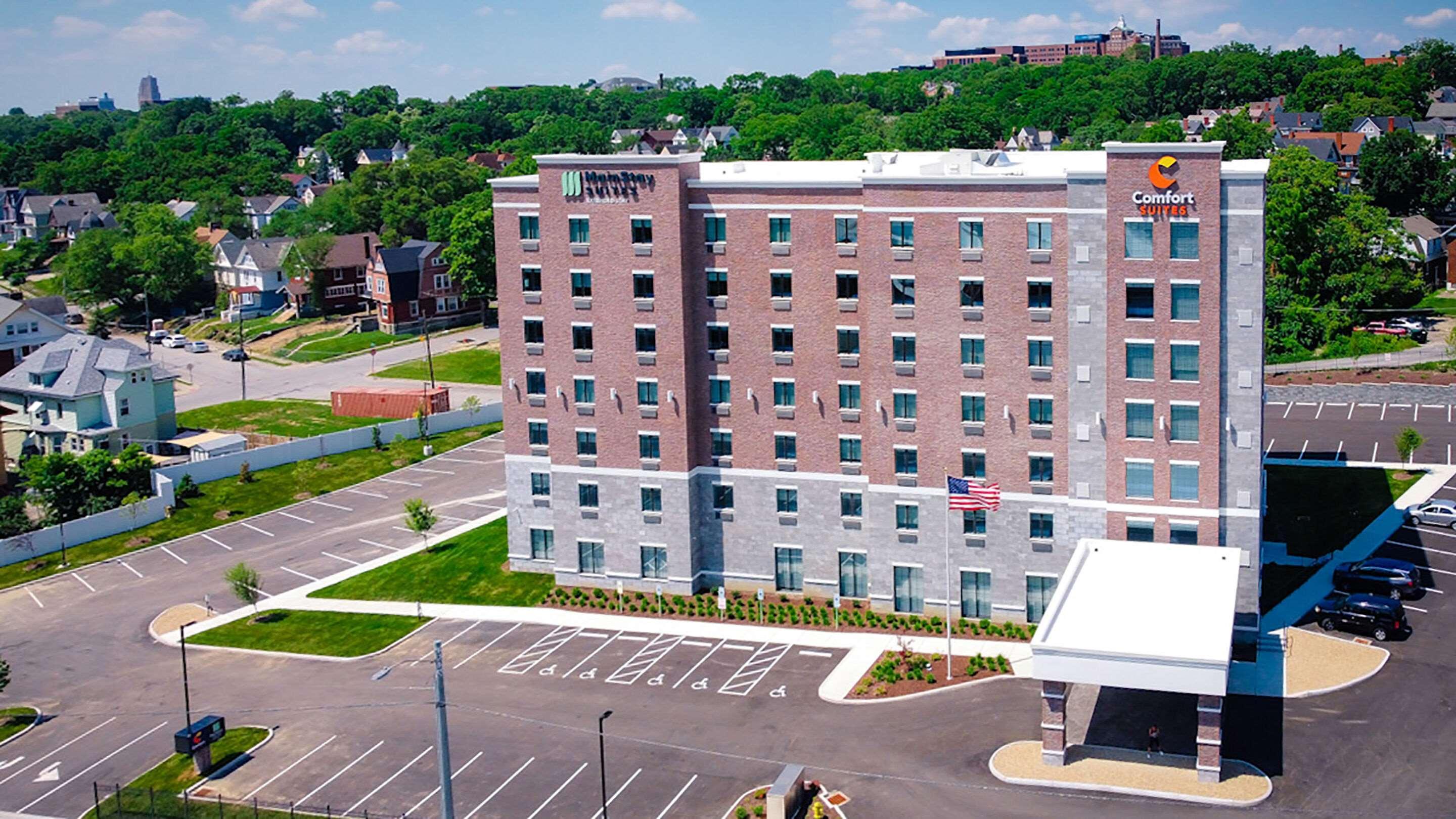 Comfort Suites Cincinnati University - Downtown Luaran gambar