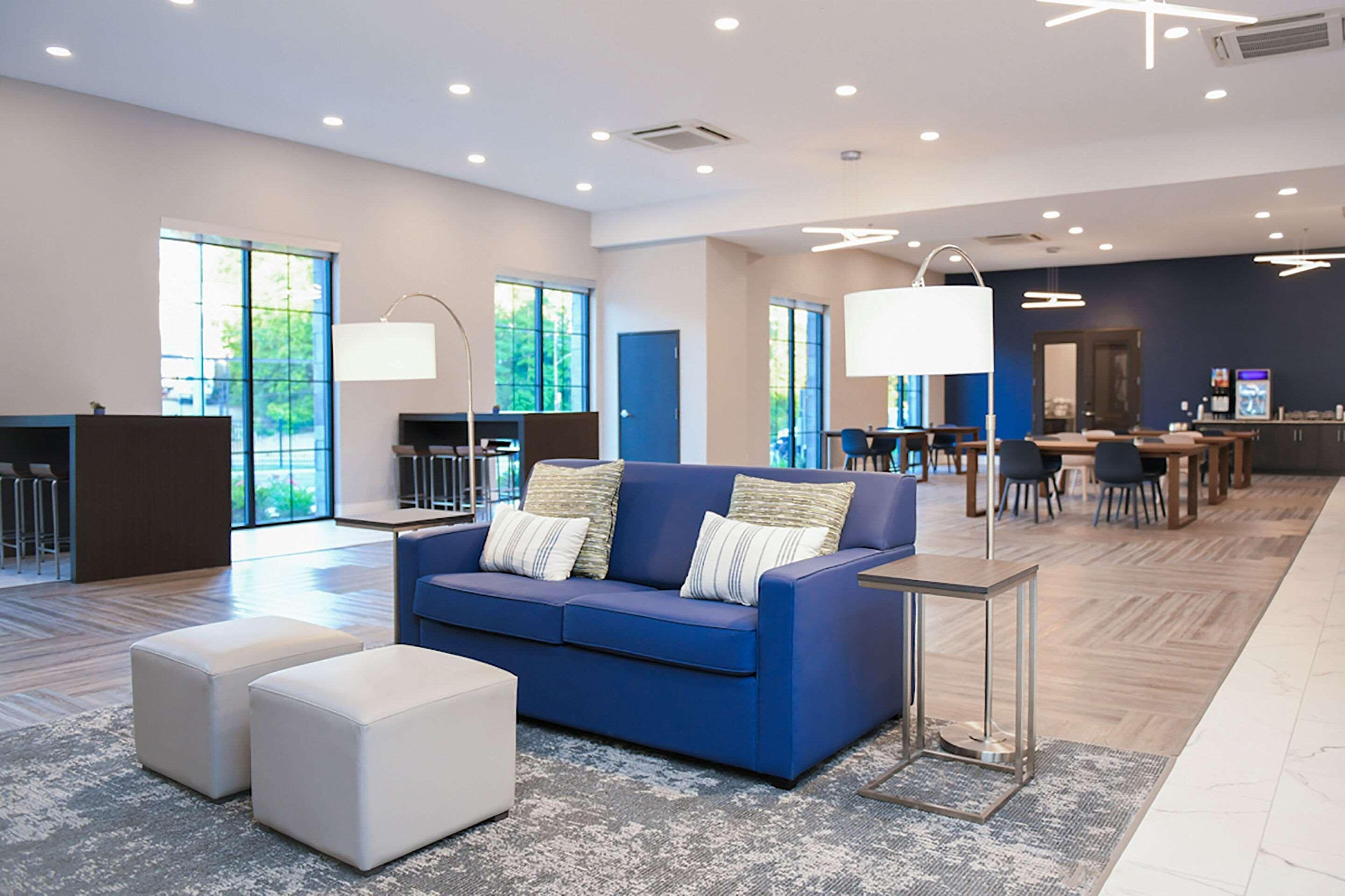 Comfort Suites Cincinnati University - Downtown Luaran gambar