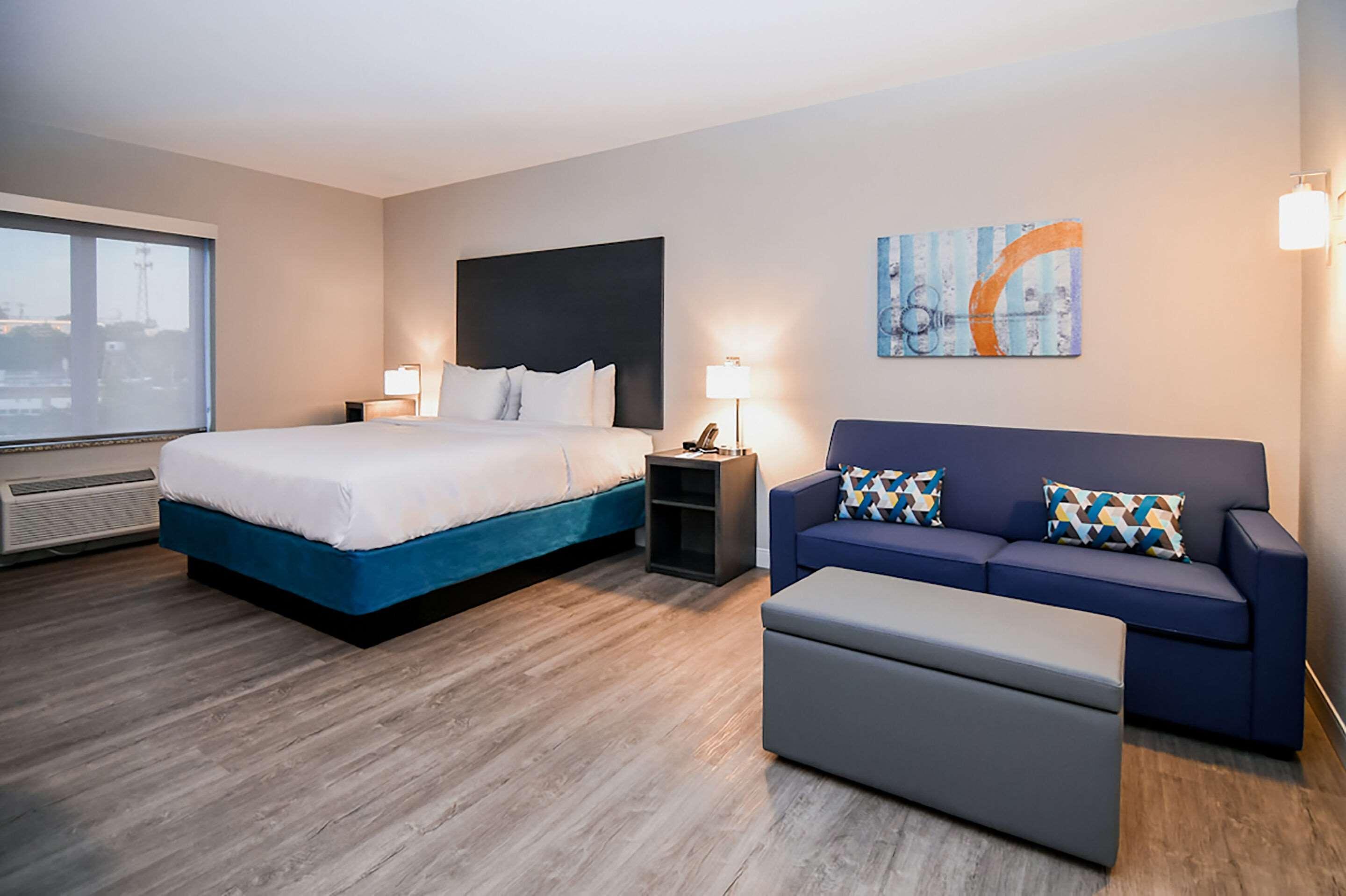 Comfort Suites Cincinnati University - Downtown Luaran gambar
