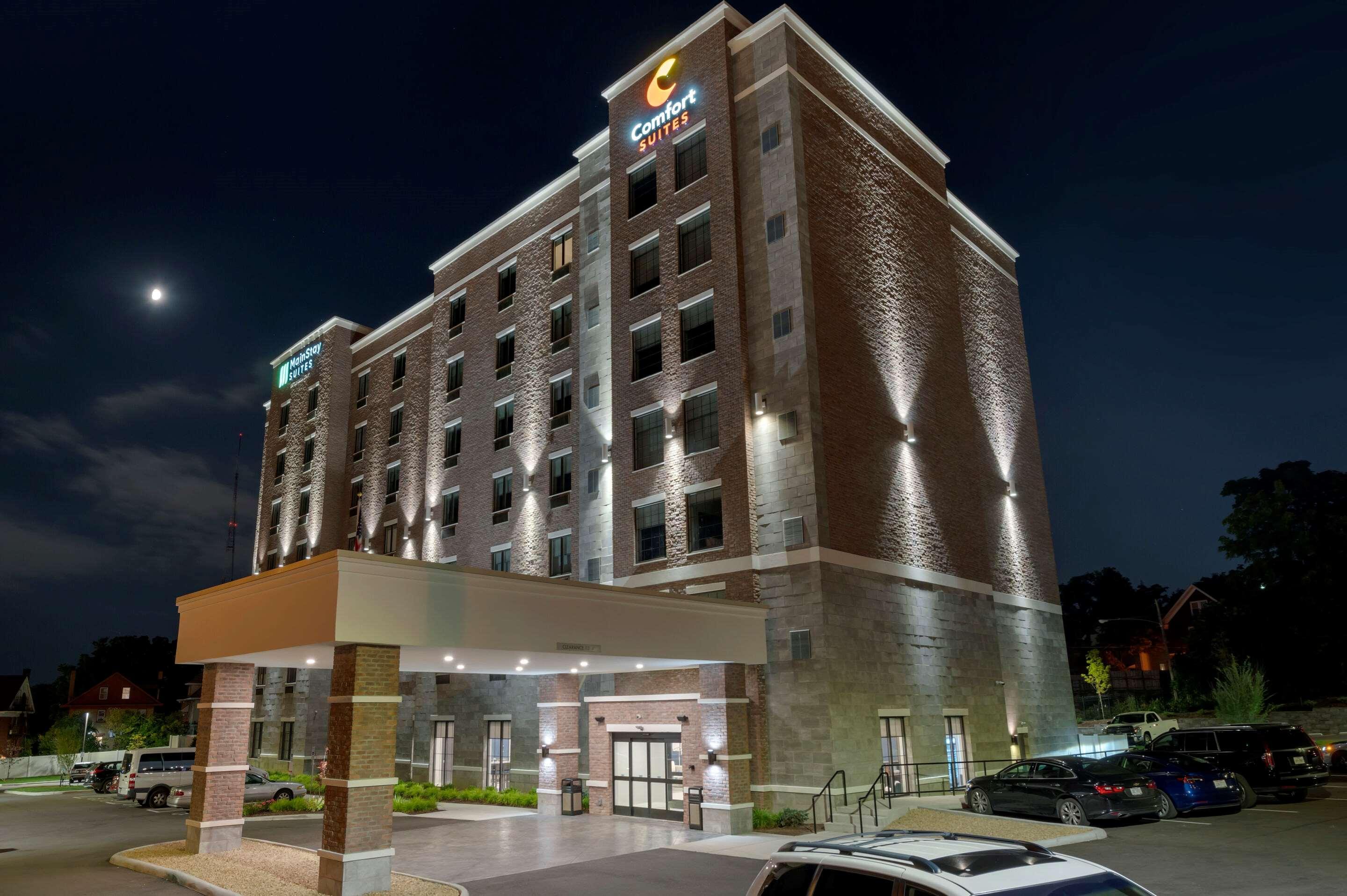 Comfort Suites Cincinnati University - Downtown Luaran gambar