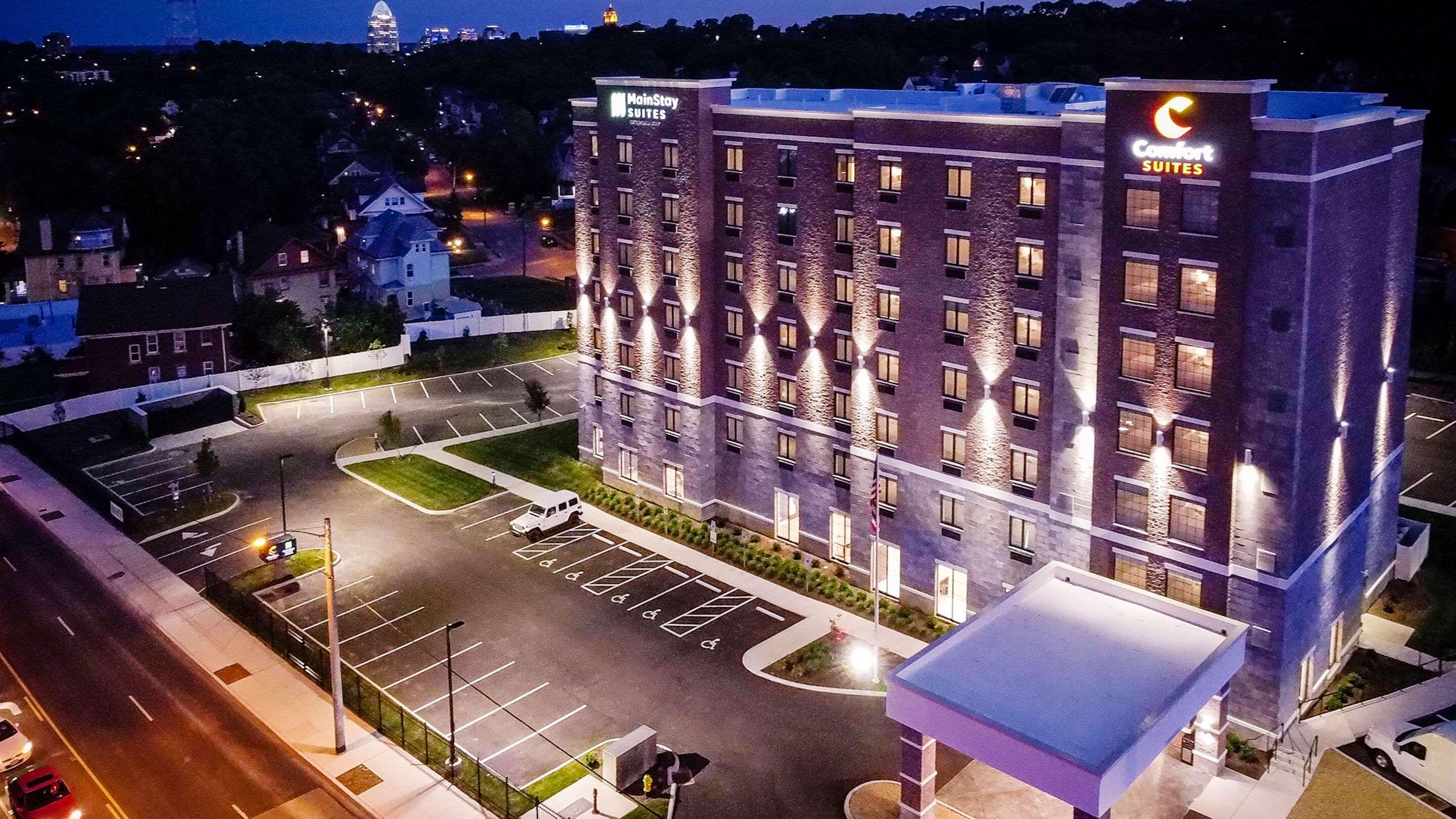 Comfort Suites Cincinnati University - Downtown Luaran gambar