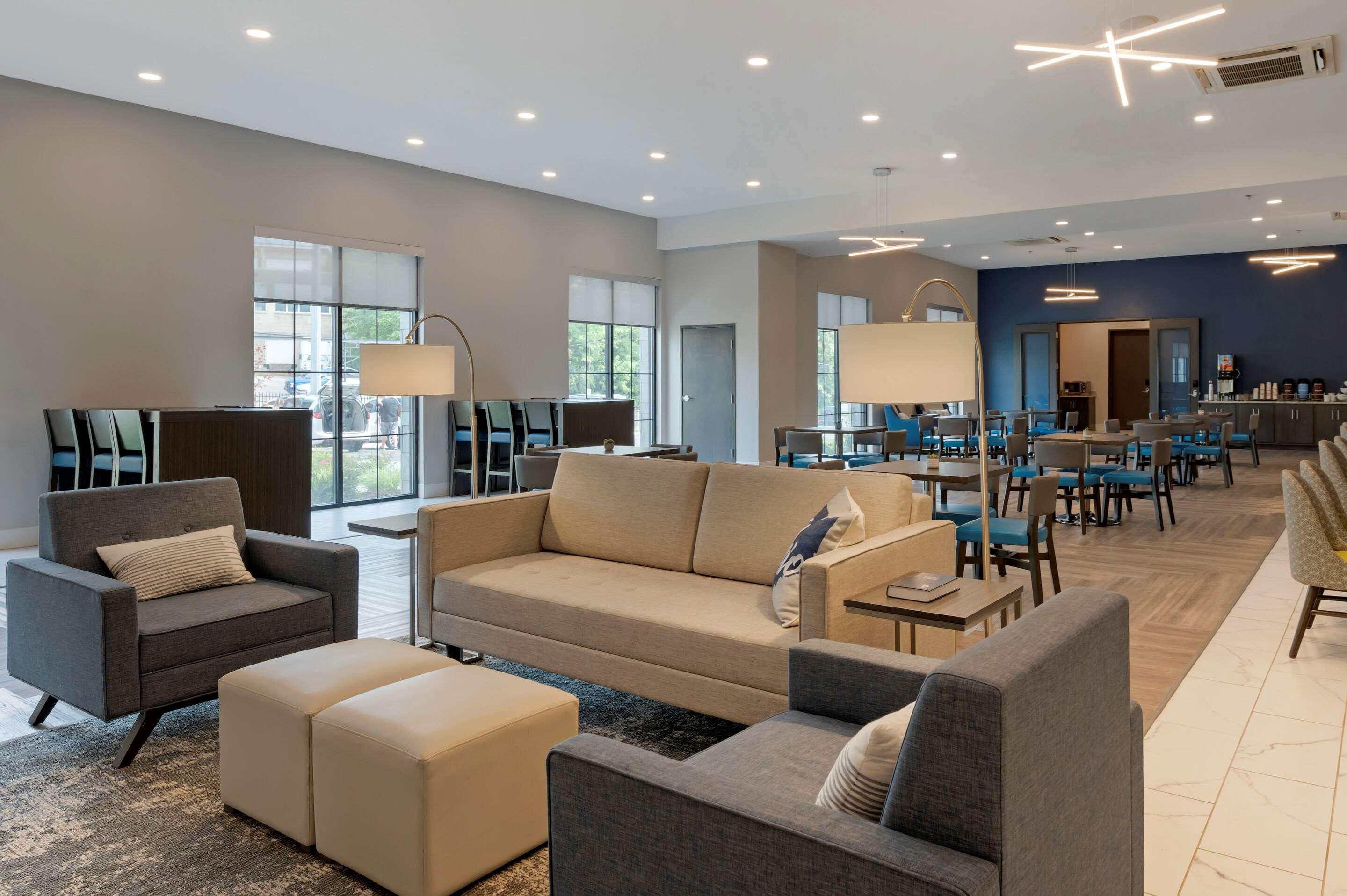 Comfort Suites Cincinnati University - Downtown Luaran gambar